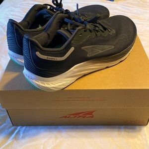 Altar Rivera 3 size 8